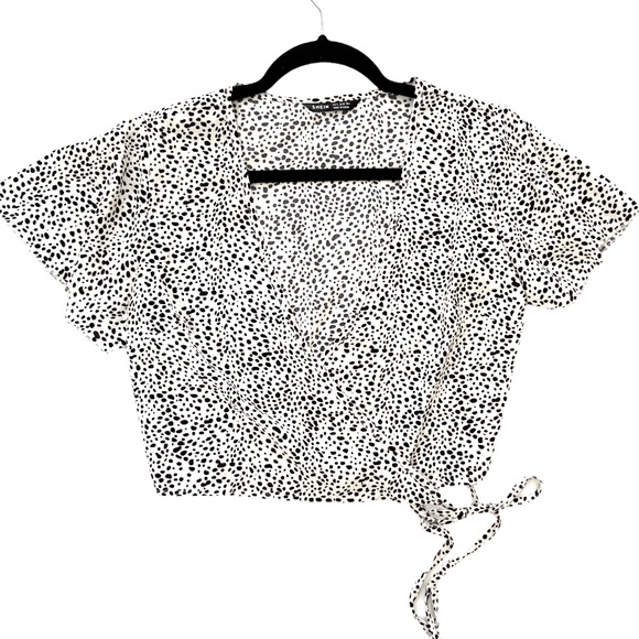 Cropped Dalmatian Criss-Cross Self Tie Top Sm/4 - Picture 3 of 8